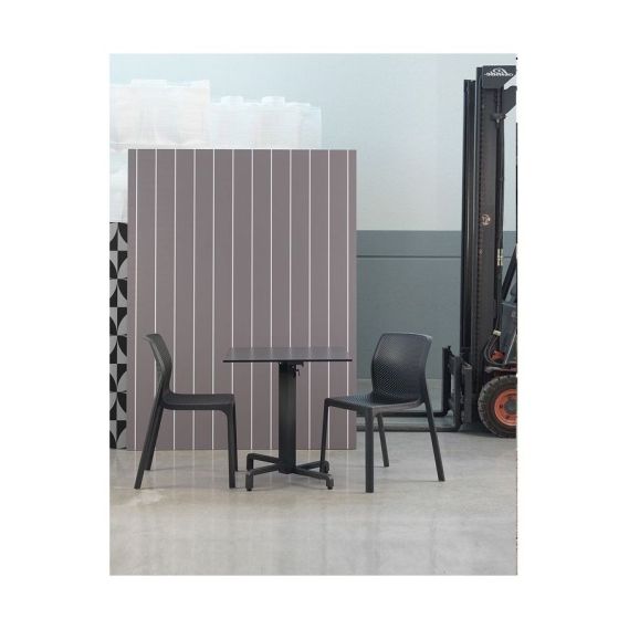 Plastová stolička BIT