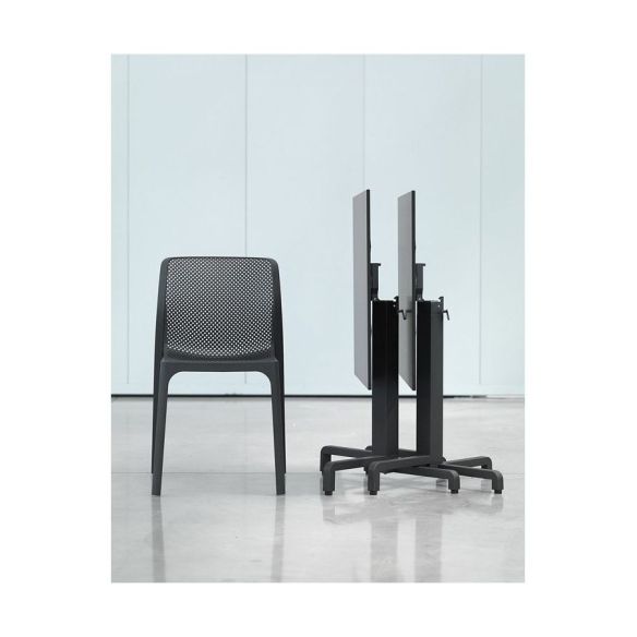 Plastová stolička BIT